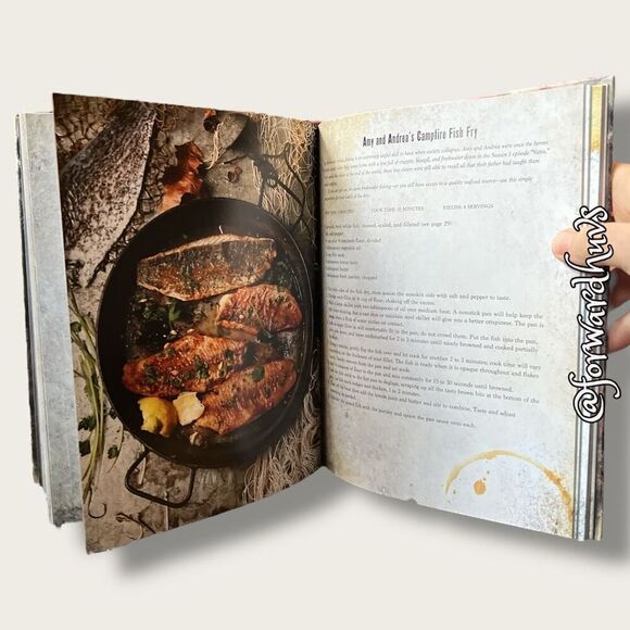 AMC Walking Dead Official Survival Cookbook - Picture 6 of 9